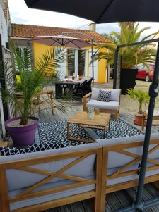 Charmante maison au calme avec beau salon