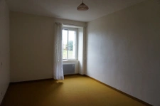 LONGERE 110 M2 avec GRANGE 102 M2