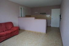 LONGERE 110 M2 avec GRANGE 102 M2