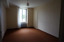 LONGERE 110 M2 avec GRANGE 102 M2