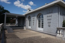 MAISON DANS ENVIRONNEMENT PRIVILEGIE