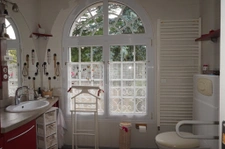 MAISON DANS ENVIRONNEMENT PRIVILEGIE