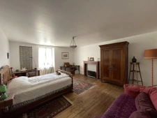 À vendre   Maison en pierre avec grange, jardin et garage-Ch