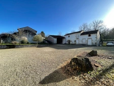 Maison familiale au calme proche des commerce