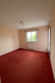 Plain-pied avec grand jardin arboré - Bungalow with large la