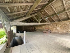 À vendre   Maison en pierre avec grange, jardin et garage-Ch