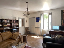 À vendre   Maison en pierre avec grange, jardin et garage-Ch