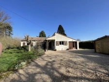 Bungalow with large landscaped garden in Saint Macoux