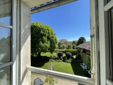 À vendre   Maison en pierre avec grange, jardin et garage-Ch