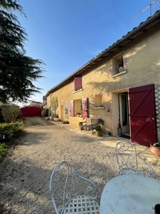 Character property with independent accommodation