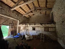 À vendre   Maison en pierre avec grange, jardin et garage-Ch