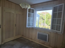 Maison de plain-pied construite en 1984, d'une surface habit