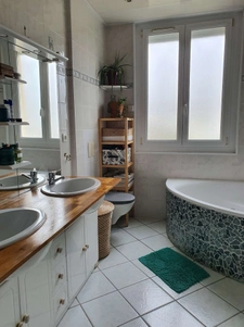 Maison familiale 3 chambres et 1 bureau