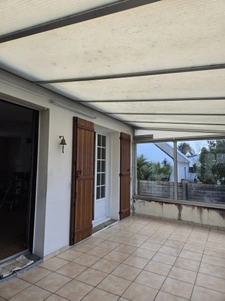 Maison de plain-pied construite en 1984, d'une surface habit