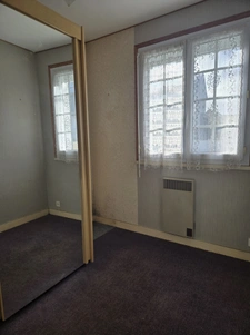 Maison de plain-pied construite en 1984, d'une surface habit