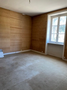 Immeuble à rénover   Usage commercial   Centre-bourg de Chât