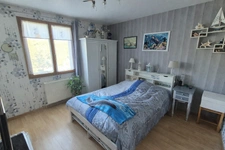 Maison de plain-pied avec sous-sol complet 