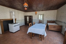 Maison beau potentiel bourg saint georges du bois