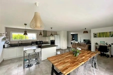 Maison récente de 140m2, 4 chambres et jardin