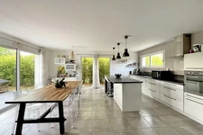 Maison récente de 140m2, 4 chambres et jardin