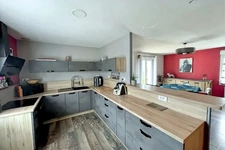 Maison familiale de 122m2 - 4chambres + bureau avec jardin