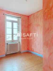 Ancien corps de ferme avec bâtiments annexes