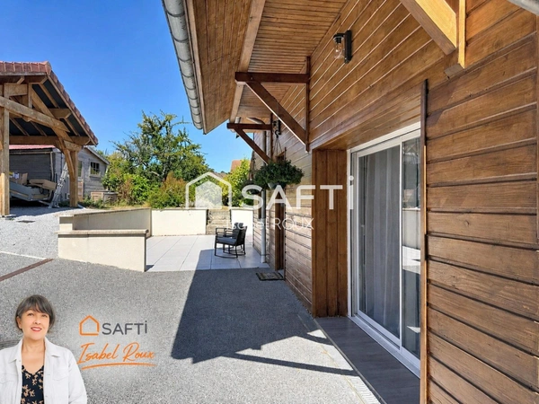 Une maison, chaleureuse, confortable et fonctionnelle