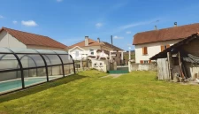 Une maison de village rénovée pas comme les autres !