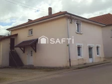 Une maison de village rénovée pas comme les autres !