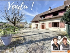 Maison de 128 m² dans un environnement paisible, proche de t...