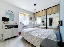 Une maison, chaleureuse, confortable et fonctionnelle