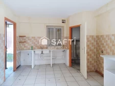 Ancien corps de ferme avec bâtiments annexes