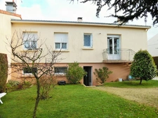  A 5 MN DE CHOLET - MAISON 3 CHAMBRES SUR SOUS-SOL