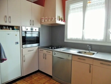  A 5 MN DE CHOLET - MAISON 3 CHAMBRES SUR SOUS-SOL