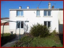 SAINT CHRISTOPHE DU BOIS: LOCATION MAISON 2 CHAMBRES + BUREA