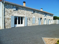 LONGERE RENOVEE DE 198 M2, A 15 MN DE CHOLET