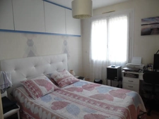 MAISON 3 CHAMBRES SUR DEMI-SOUS SOL