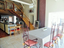 LONGERE RENOVEE DE 198 M2, A 15 MN DE CHOLET