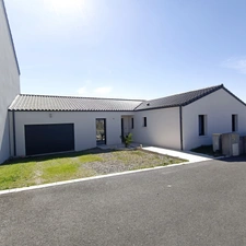 MAISON DE PLAIN-PIED A 5 MN DE CHOLET