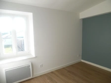 SAINT CHRISTOPHE DU BOIS: LOCATION MAISON 2 CHAMBRES + BUREA