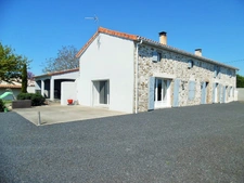 LONGERE RENOVEE DE 198 M2, A 15 MN DE CHOLET