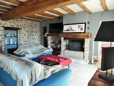 LONGERE RENOVEE DE 198 M2, A 15 MN DE CHOLET