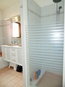 MAISON 4 CHAMBRES SUR SOUS SOL