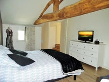 LONGERE RENOVEE DE 198 M2, A 15 MN DE CHOLET