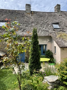 CHARMANTE CHAUMIERE 80 m2 MEZERAC / ST LYPHARD