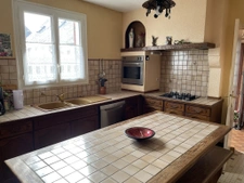 MAISON 184 M2 AU SOL / 6 CH / CENTRE ST LYPHARD