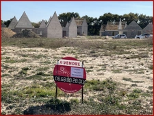 TERRAIN 446 M2 CENTRE ST LYPHARD VIABILISE LIBRE DE CONSTRUC