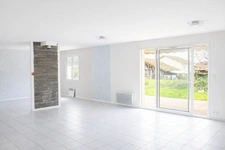 Maison de plain-pied au calme   4 chambres   1 650 m2 de ter