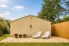 Maison de plain-pied au calme   4 chambres   1 650 m2 de ter