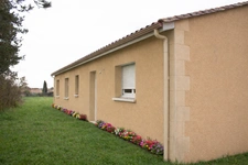 Maison de plain-pied au calme   4 chambres   1 650 m2 de ter